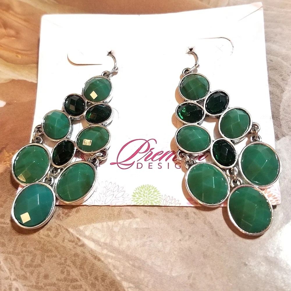 NEW Premier Designs Cascading Green Stone Earrings - Picture 2 of 5